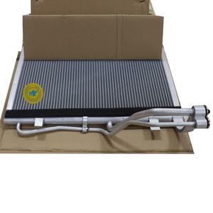 Condensador de Aire Acondicionado para HYUNDAI SONATA VI YF KIA OPTIMA AZERA 976063R000 97606-3R000 NISSENS 940347 - Product Image 3