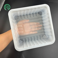 Récipient alimentaire blanc PP plateaux stérilisables à haute température cornue en plastique PP plateau pour plats cuisinés