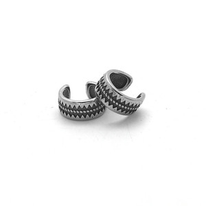 Pendientes de clip yunnique con patrón geométrico de acero de titanio para hombre, estilo punk, joyería para fiesta, sin perforación, clips para las orejas de acero inoxidable - Product Image 3