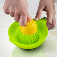 Presse-fruits manuel en plastique Orange Citron Agrumes Presse-fruits Presse-fruits Mini Blender Portable Jus Accessoires de cuisine