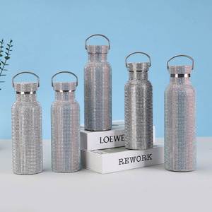 Bouteille isotherme créative pour femme avec poignée, en acier inoxydable, ornée de strass colorés et de diamants, grande capacité, maintien thermique 6-12 heures - Product Image 1