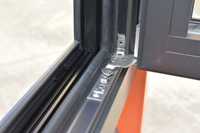 Fenêtre à battant en aluminium à rupture de pont thermique RG95, conception de cadre composite, double vitrage, avec manivelle