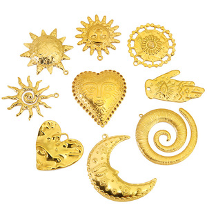 Pendentif Cœur Soleil Lune en Acier Inoxydable Plaqué Or 18K, Breloque DIY pour Bijoux, Accessoire de Mode Unisexe - Product Image 4