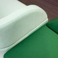Ensemble de canapés modulaires Chesterfield modernes pour bureau, revêtement en tissu, base en métal, usage commercial