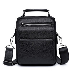 Sac bandoulière léger et tendance pour homme, multi-poches, résistant à l'usure, en cuir PU de qualité supérieure, fermeture éclair - Product Image 2