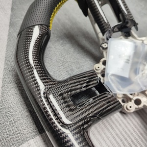 พวงมาลัยคาร์บอนไฟเบอร์รุ่นฮิตปี 2024 สำหรับรถยนต์ฟอร์ดมัสแตง - Product Image 5