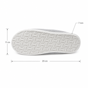 Chaussons en velours OEM MR125 – Écologiques et jetables pour hôtels 3 à 5 étoiles – Ensemble d'accessoires de salle de bain en coton blanc doux et hydratant - Product Image 5