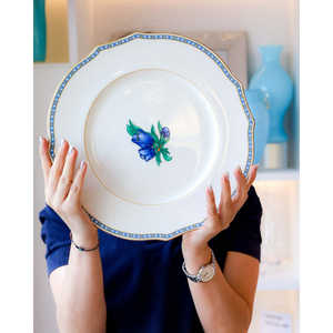 Juego de Vajilla de Gres Richard Ginori Duchessa de 12 Piezas, Platos Decorativos de Cerámica con Diseño de Tulipanes Azules y Melamina, Tradición Italiana - Product Image 1