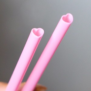 Pailles à boisson en forme de cœur en vrac, en plastique rigide durable, style mignon, couleurs rose, rouge, noir, jaune, couleur personnalisée pour restaurants, fêtes et événements - Product Image 4