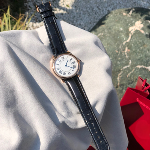 Montre mécanique automatique élégante et tendance avec cadran blanc à motif radial gravé et bracelet en cuir de crocodile noir brillant - Product Image 1