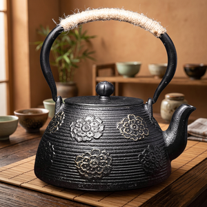 Bouilloire à thé traditionnelle chinoise en fonte avec motif floral et poignée en corde, pot à eau avec couvercle - Product Image 4