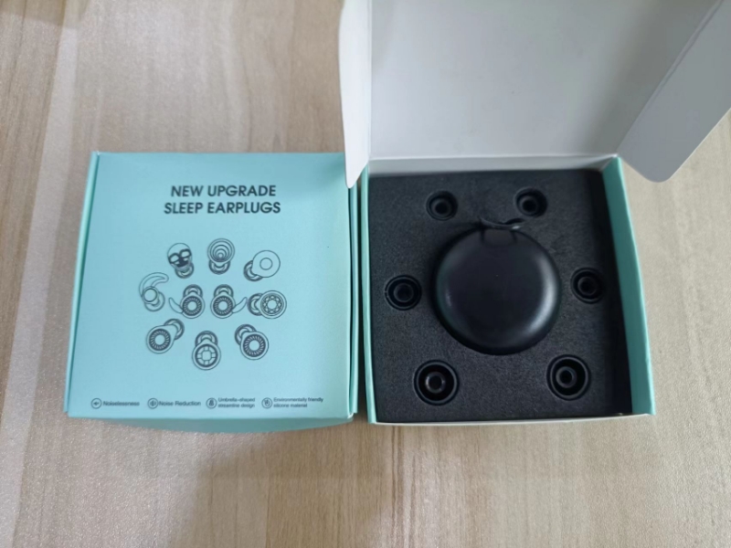 Caja azul. Diferentes empaques tienen diferentes precios.