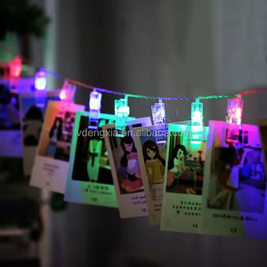 <span class=keywords><strong>Guirlande</strong></span> <span class=keywords><strong>lumineuse</strong></span> LED <span class=keywords><strong>à</strong></span> piles 3m 20 LED transparentes <span class=keywords><strong>avec</strong></span> pinces <span class=keywords><strong>photo</strong></span> pour décoration murale de festival et fête - Product Image 5