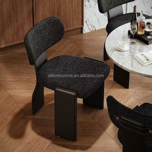 Sedia da Pranzo Moderna Minimalista, Ecologica e Resistente, con Telaio in Acciaio al Carbonio e Cuscino in Pelle Sintetica Ultra, per Casa, Hotel, Caffetteria - Product Image 4