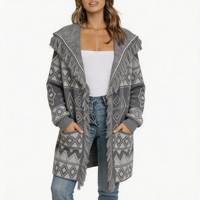 Cardigan à capuche pour femme, style usine, avec franges, motif géométrique aztèque jacquard, ouvert sur le devant, mi-long, en maille, avec poches, pour l'automne