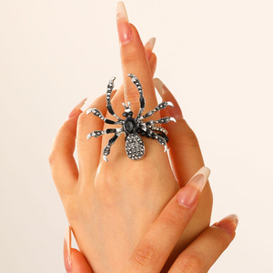 Set di Collana, Bracciale <span class=keywords><strong>e</strong></span> Anello Gotico Punk Europeo <span class=keywords><strong>e</strong></span> Americano con Strass a Forma di Ragno, Esagerato per Halloween, per Donne <span class=keywords><strong>e</strong></span> Ragazze - Product Image 3