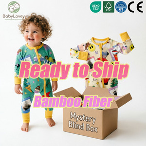 Babylovey: Быстрая доставка, новые бамбуковые комбинезоны для новорожденных (0-3 месяца) с мягкой двусторонней молнией YKK и мультяшным принтом - Product Image 1