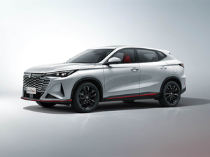 SUV Changan X5 PLUS 2025 durable 2026, véhicule à essence automatique 1.5T 7DCT, idéal pour la ville - Product Image 4