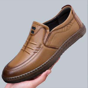 รองเท้าโลฟเฟอร์แบบสวมสำหรับผู้ชาย หนังวัวแท้คุณภาพสูง ส้นเตี้ย พื้นยาง นุ่มสบาย ผลิตที่เวินโจว เหมาะสำหรับใส่พักผ่อน - Product Image 1