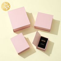 Boîte à bijoux de luxe personnalisée avec logo en feuille d'or, gaufré et débossé, vente en gros pour les boutiques de bijoux de marque