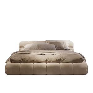 Luxueuze Italiaanse stijl kingsize bedset met comfortabel houten frame, zachte bekleding, gemaakt in China voor hotels - Product Image 5
