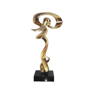 Scultura Astratta Moderna in Resina all'Ingrosso, Grande Opera d'Arte Verticale Astratta in Metallo Dorato di Lusso, Scultura in Fibra di Vetro per Hotel - Product Image 1