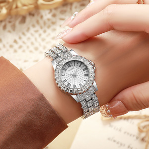 <span class=keywords><strong>2025</strong></span> nouvelle montre à Quartz pour femmes haut de gamme à la mode polyvalent grand cadran numérique étoile élégante montre à Quartz glacé - Product Image 3