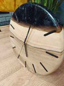 Reloj de Pared Elegante de Resina y Madera, Hecho a Mano, Duradero, Funcional y Decorativo, Ideal para Sala de Estar, Dormitorio u Oficina - Product Image 5