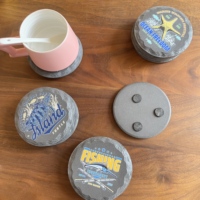 Sous-verre en céramique isolé écologique et ensemble de napperons assiettes de chargeur pour les ornements de plateau de tasse de thé de bureau à domicile