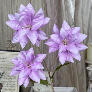 클래식한 백합 모양의 우아하고 웅장한 인조 꽃, 웨딩, 로맨틱한 꽃꽂이, 거실 장식을 위한 자연스러운 꽃잎 - Product Image 4