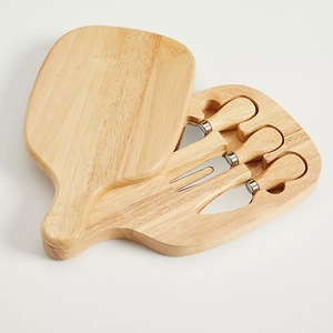 Ensemble de planches à fromage en bambou avec couteau, fourchette et spatule 27,5x15,5x3cm pour servir le fromage et le pain - Product Image 1