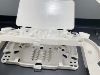 Panel patch fiber optik rak pusat data 24 port dengan adaptor LC/SC tersedia