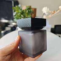 Diffuseur d'arômes haut de gamme, bouteille de 500 ml, forme cube, aromathérapie à domicile, flacon en verre pour parfum, désodorisant avec bouchon en bois