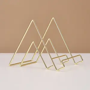 Marco <span class=keywords><strong>de</strong></span> fotos dorado <span class=keywords><strong>de</strong></span> alambre <span class=keywords><strong>de</strong></span> Metal, bandeja <span class=keywords><strong>de</strong></span> almacenamiento con soporte <span class=keywords><strong>de</strong></span> exhibición para ipad, libro, cocina, teléfono móvil, menú <span class=keywords><strong>de</strong></span> recetas - Product Image 3