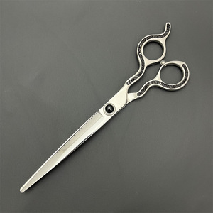 Tijeras de peluquería canina al por mayor de acero inoxidable de 7 pulgadas con mangos adornados para cortar el pelo de perros con comodidad - Product Image 1