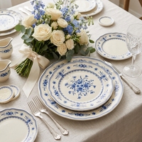Service de vaisselle en céramique bleu et blanc à fleurs, style campagne française, avec décor vintage, assiettes en porcelaine pour mariages, banquets, hôtels et vente au détail