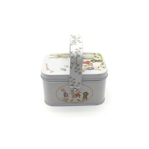 กล่องเหล็กพิมพ์ลายกระต่ายปีเตอร์ สำหรับใส่ขนม/บิสกิต - Product Image 1