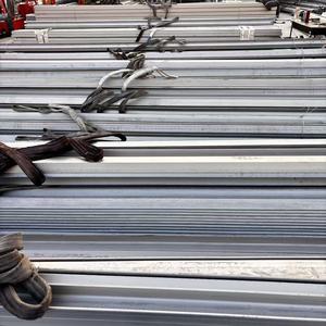 Profil Kanal Persegi <span class=keywords><strong>Stainless</strong></span> <span class=keywords><strong>Steel</strong></span> 304/316 41mm 21mm Berlubang Tahan Lama Anti-Korosi untuk Bengkel Gudang Gedung Perkantoran - Product Image 6