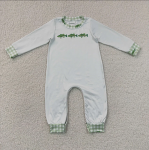Conjunto de Ropa de Manga Larga para Bebés Niños con Estampado de Peces y Cuadros Verdes a Juego de la Marca Brother al por Mayor - Product Image 4