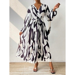 Robes personnalisées de haute qualité pour femmes, imprimées de fleurs, 100% polyester, printemps été, vacances, décontractées, manches longues, col en V, pressées - Product Image 2