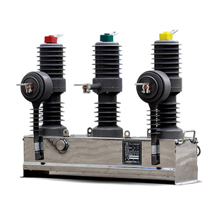 Disjoncteur VCB 12KV 40.5KV monté sur poteau avec contrôleur et réenclencheur automatique ZW32-40.5, capacité de coupure 25KA-40KA, 95KV/185KV - Product Image 1