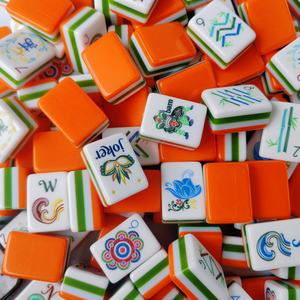 Tuiles de <span class=keywords><strong>Mahjong</strong></span> en Acrylique Orange à Quatre Couches Gravées au Laser, Style Rétro Français de Luxe, pour les Réunions Festives et le Divertissement - Product Image 6