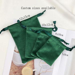 Pochette à bijoux en velours épais vert foncé avec cordon de serrage, sac cadeau de luxe en velours doux pour emballage de colliers et bracelets, logo et taille personnalisés - Product Image 5
