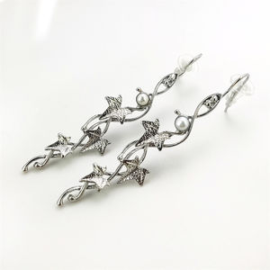 Prix de gros Argent Feuilles Crochet Boucles d'Oreilles Style Bohème Perle d'Eau Douce Incrustation Long Bijoux pour Femmes et Filles - Product Image 4