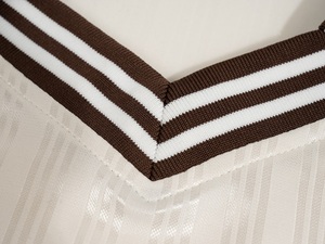 T-shirt personnalisé avec impression sérigraphique, col en <span class=keywords><strong>V</strong></span> doux, manches courtes compressives, t-shirt de sport avec logo, logo personnalisé imprimé - Product Image 2