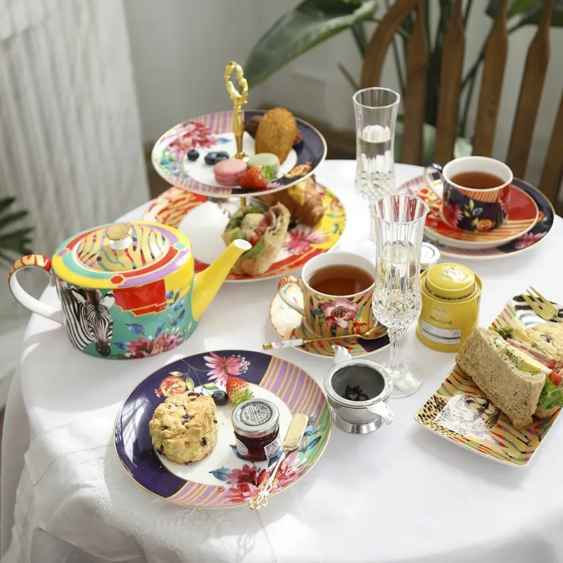 Taza de té de cerámica europea, té de la tarde en inglés, creativa, de lujo, juego de porcelana, regalo de taza de té rojo