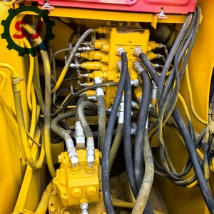 Excavatrice sur chenilles hydraulique KOMATSU PC120 d'occasion, 12 tonnes, à vendre - Product Image 4