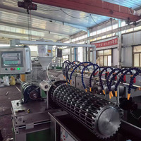 Système de refroidissement par eau avec conduite en PVC certifiée ISO, machine d'extrusion de tubes en PVC, tube en PVC spiralé renforcé