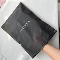 Emballage et impression sacs de t-shirt en plastique logocustom personnalisés vêtements sac auto-scellant à fermeture éclair biodégradable givré