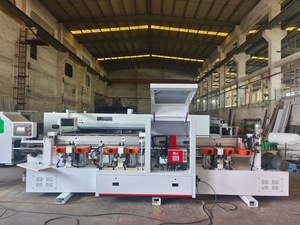 Machine de chantournage automatique certifiée CE pour cadres de portes robustes avec rainurage intégré et scellement des bords en PUR - Product Image 5